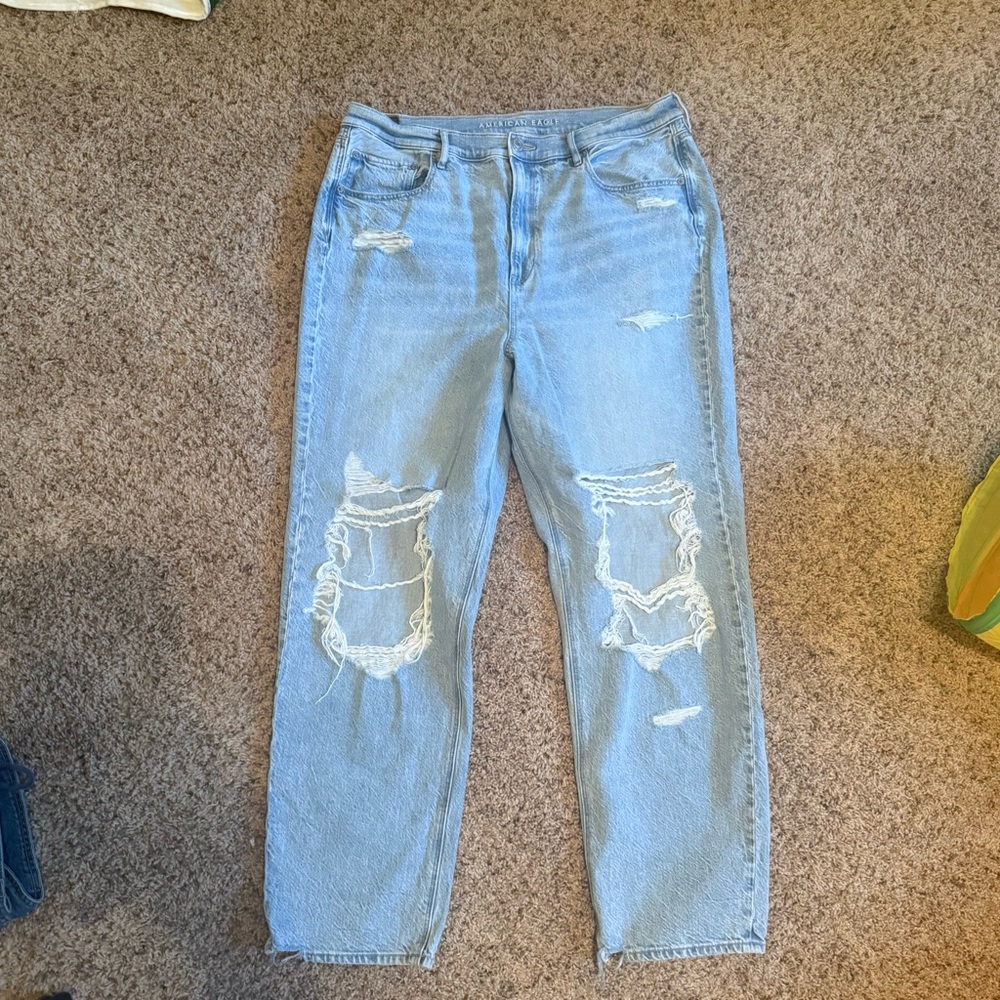 American Eagle Outfitters Light Blue Boyfriend Jeans